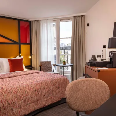 Hotel Le 12 Hotels near Monceau Metro Station
