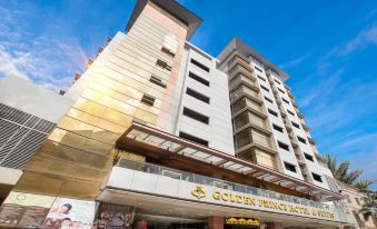 Golden Prince Hotel & Suites