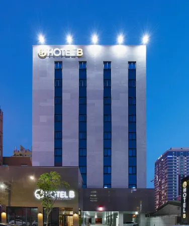 โรงแรม B