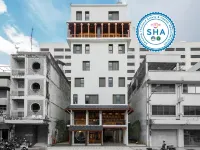 燈籠合艾酒店 鄰近เดอะซัน的酒店