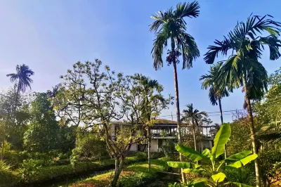 Coconut Lane Bangkok Hotel di Phra Pradaeng