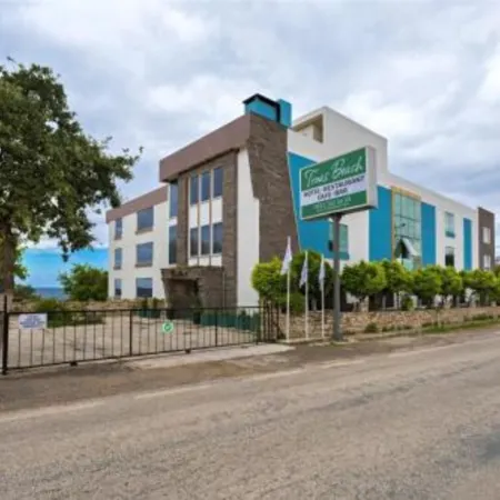 Troas Beach Hotel