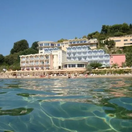 Summit Hotel