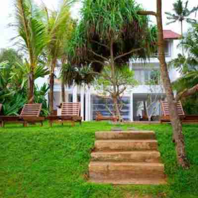 Roman Beach Hotel Hotel Exterior