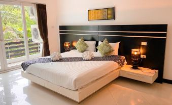 Hidden Palm Pool Villas