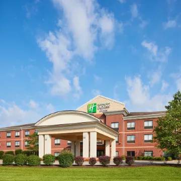 Holiday Inn Express & Suites BRIDGEPORT - CLARKSBURG by IHG