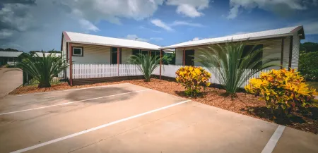 Darwin Resort Отели в г. Анула