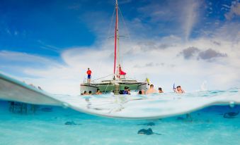 Holiday Inn Resort Grand Cayman