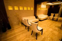 The Maureen Hotels in Kolkata