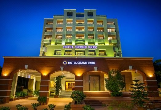 3. 호텔 그랜드 파..
