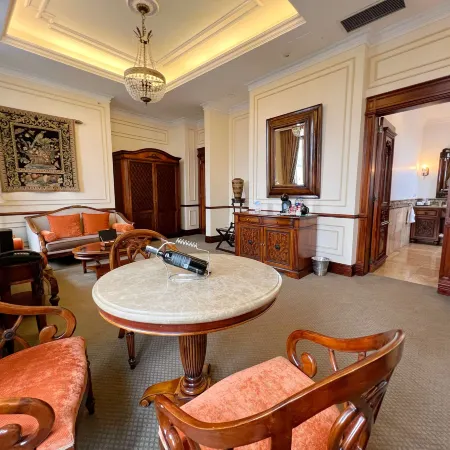 Plaza Grande Hotel