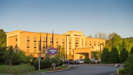 Hampton Inn Brattleboro Отели в г. Даммерстон