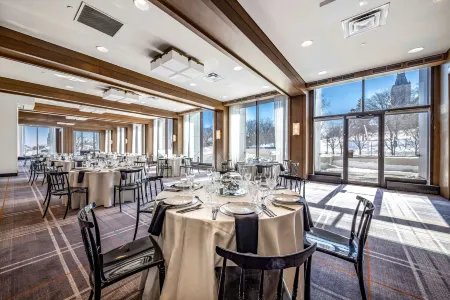 Hilton Québec Отели рядом с достопримечательностью «Cartier-Brébeuf National Historic Site»