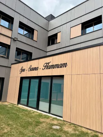 Best Western Plus Hotel le Conquerant Отели в г. Барантен