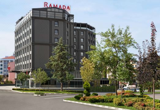 3. 라마다 플라자 ..