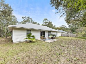 Charming Pensacola House with All Needed Essentials