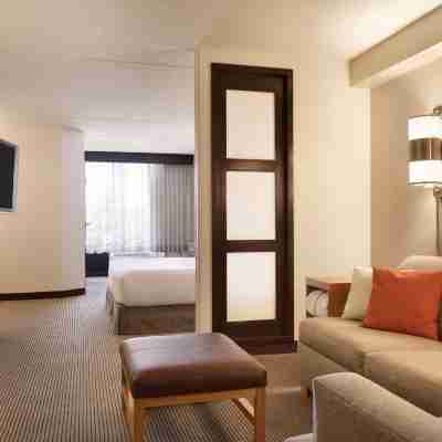 Hyatt Place Mt Laurel Rooms