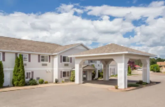 AmericInn by Wyndham Eagle River Downtown Hotels in Eagle River