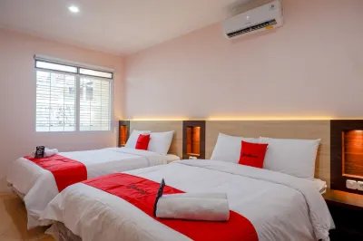 RedDoorz near Gejayan 3 Hotel dekat Kali Gajah Wong