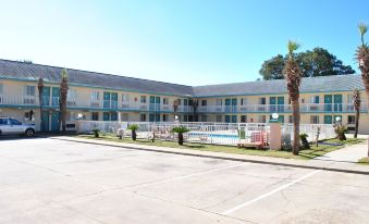 Coconut Grove Motor Inn