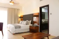 Luxury Suites by Estrella del Mar Hotels near Plaza Estrella