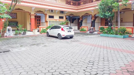 Hotel Shinta 2 Near Alun Alun Kertosono Mitra RedDoorz