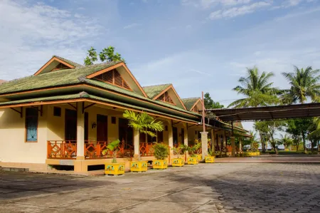 Grand Pondok Impian Отели в г. Tanjung Pendam