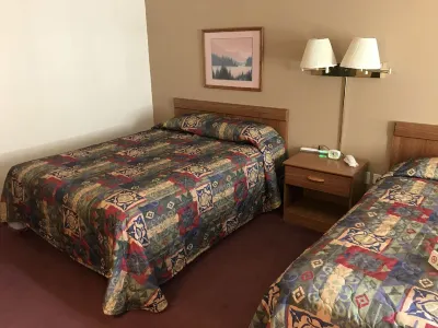 Badger Motel فنادق في Chippewa Falls