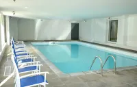 Odalys L'Ours Blanc Résidence - piscina