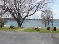 Windjammer Lodge Hotels in Ogdensburg