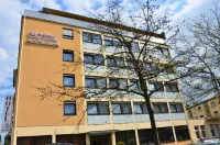 Am Bismarck Hotels near Bismarckdenkmal