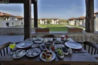 Elevres Stone House Hotel