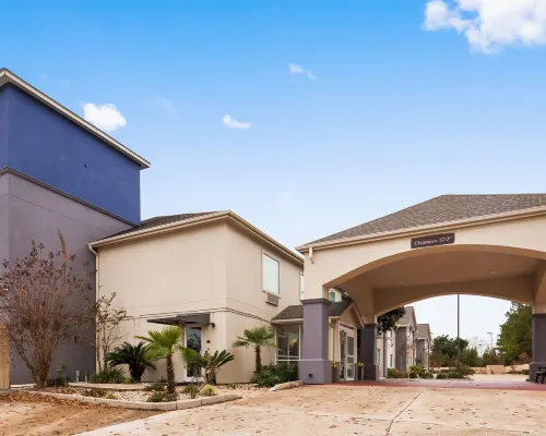Best Western Plus DeRidder Inn  Suites Hotels in DeRidder