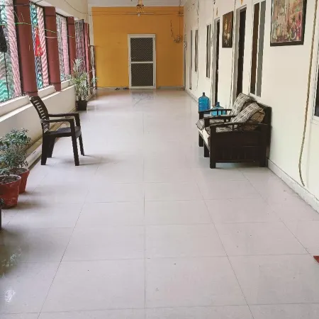 Bhargava Ashram Yatri Niwas