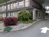 Langley Hwy Hotel Hotels near Best Buy Distribution Centre