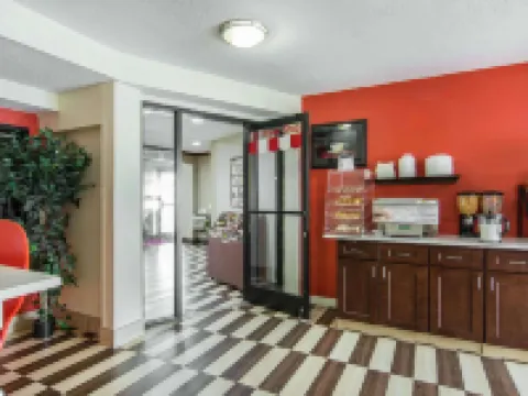 Econo Lodge Weldon - Roanoke Rapids Hotels in Weldon