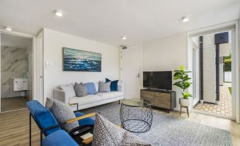 Brand New Retreat  Halfmoon Bay-Netflix