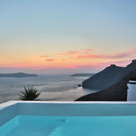 Trieris Villa & Suites