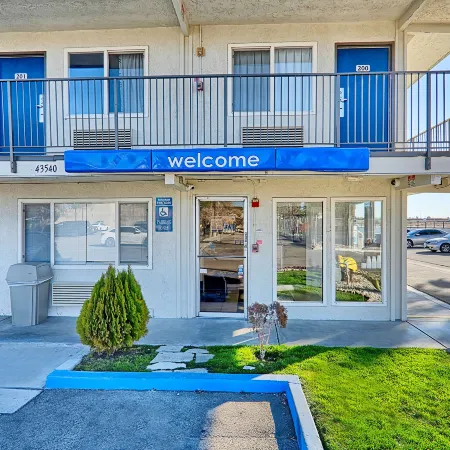 Motel 6 Lancaster, CA