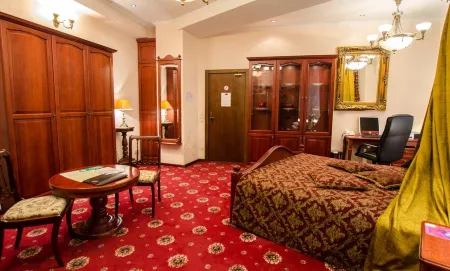 Boutique Hotel Monte Kristo Отели рядом с достопримечательностью «Латвийская академия наук (LZA)»