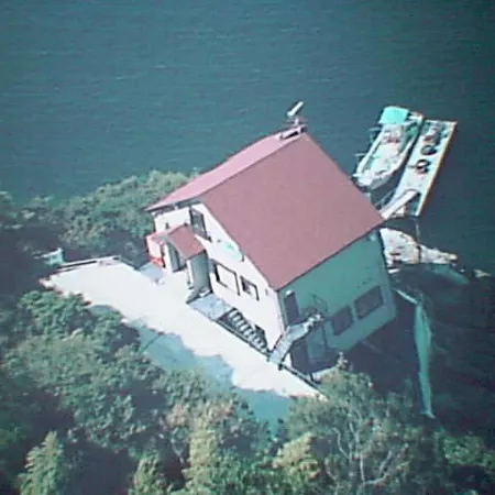 seaside-uwakai