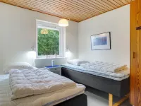 "Maksimilian" - 1.5km from the Sea Hotels in Læsø