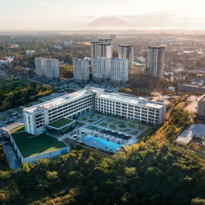 Hilton Clark Sun Valley Resort Các khách sạn gần Sân golf Mimosa