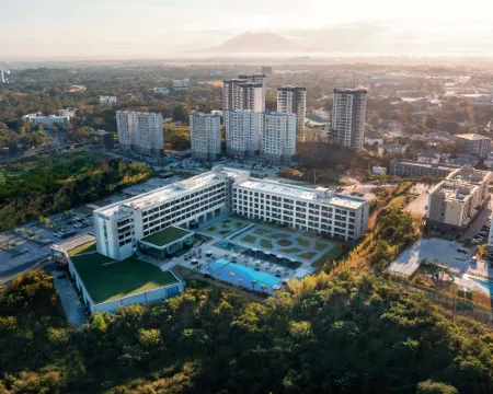 Hilton Clark Sun Valley Resort Hotels in Mabalacat