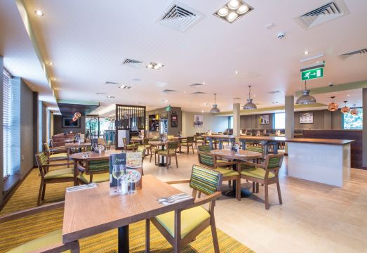 프리미어 인 첼름스퍼드 시티 센터