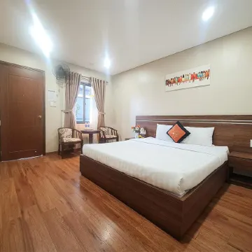 Quan Quan Hotel Отели рядом с Аэропорт Дананг