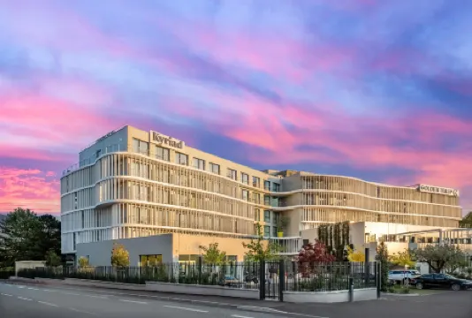 基里亞德里昂西利莫內酒店