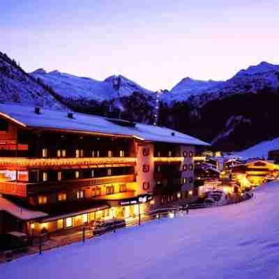 Hotel Alpenhof Hotel Exterior