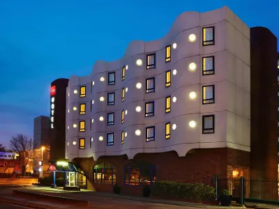 Ibis Portsmouth Centre Hotels near Park Building