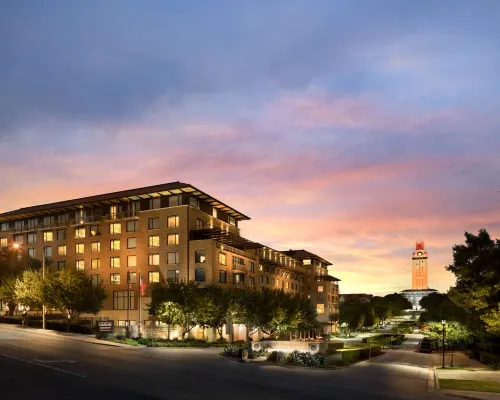 At&T Hotel & Conference Center Hotels near Clark Field